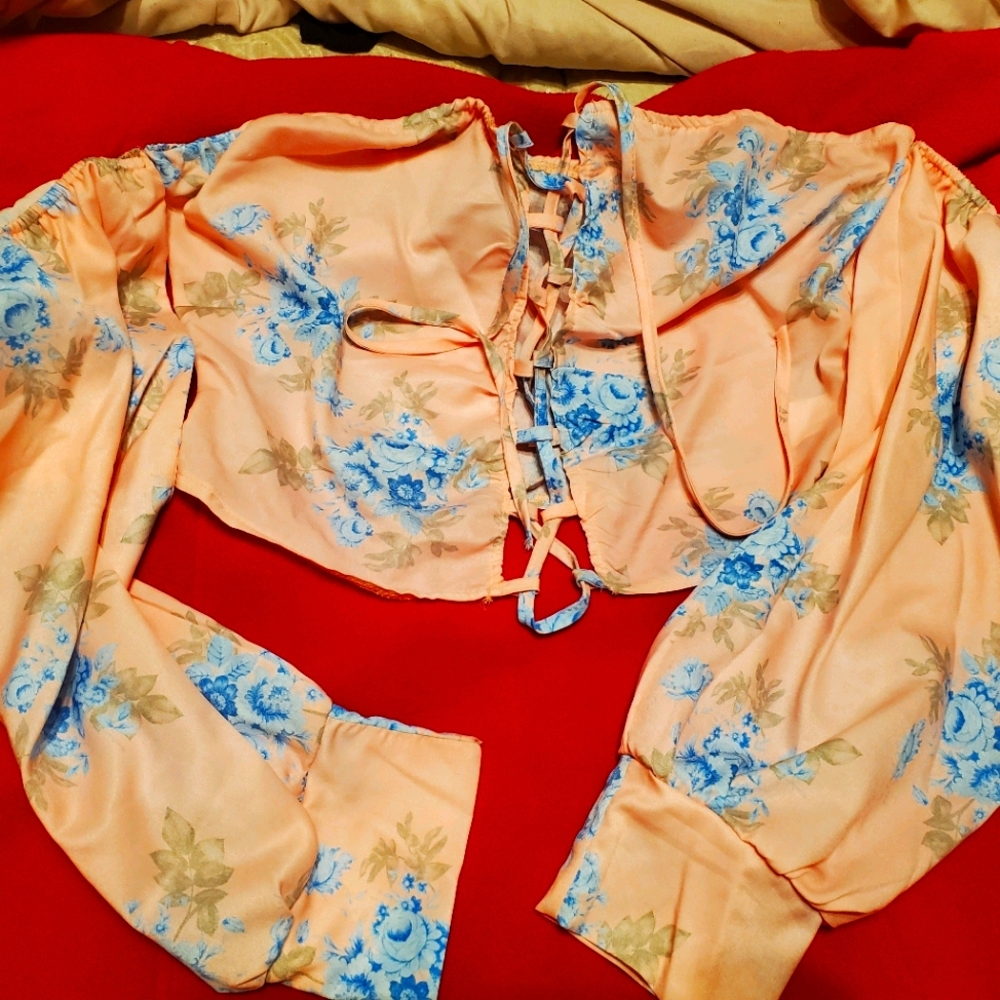 Off the shoulder tie up crop top